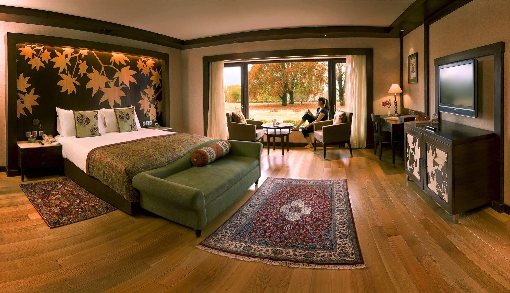 The Lalit Grand Palace Srinagar Habitación foto